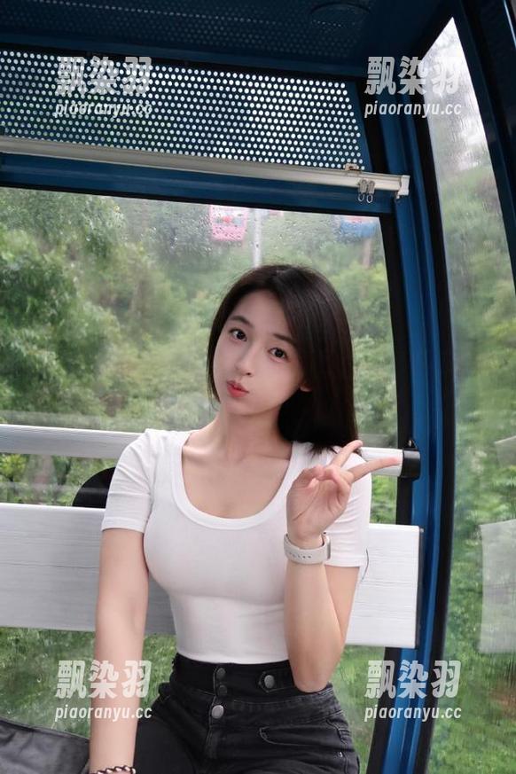 17 www.17苹果版:把小秘密变成大瓜,隔着屏幕我都忍不住了!