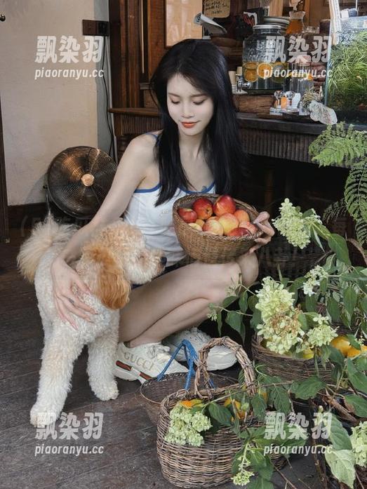 51吃瓜群众 51吃瓜群众:ios的我,每一颗瓜都在耳畔悄悄传来八卦!
