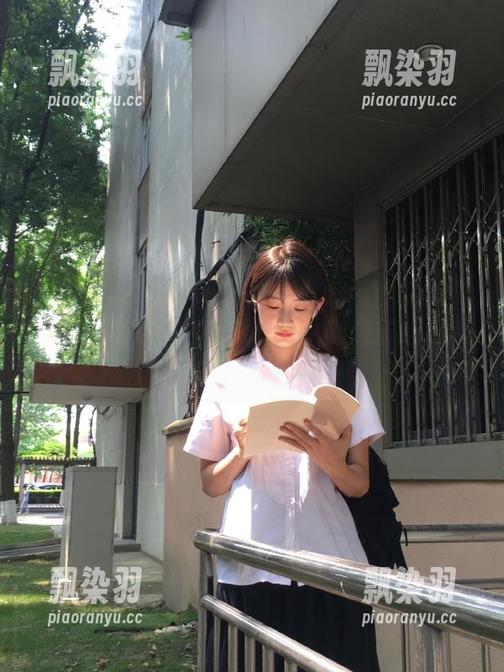 51黑瓜吃料网 51黑瓜吃料网的免费入口新鲜出炉,可我只想问:到底能吃瓜吗?