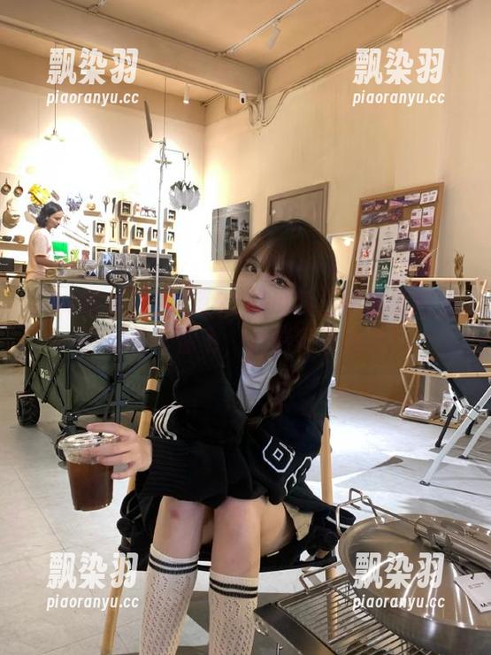 91吃瓜门 解锁91吃瓜门上的秘密网站,瓜地带你飞,心情跟着起伏!