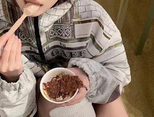 灵魂画手VS迷路：91黑料网带你永不迷路吃到爽！