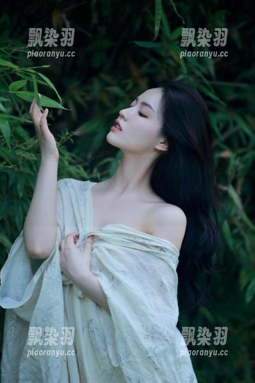 yandex吃瓜 隐隐觉得,登录yandex吃瓜就像打开一个神秘的芭比盒子,满满都是惊喜和八卦。