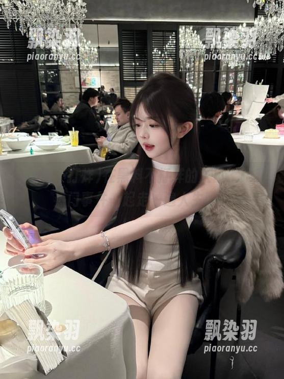 黑料不打烊 在黑料不打烊的入口,跟着热门事件一起走一遍人生吧!