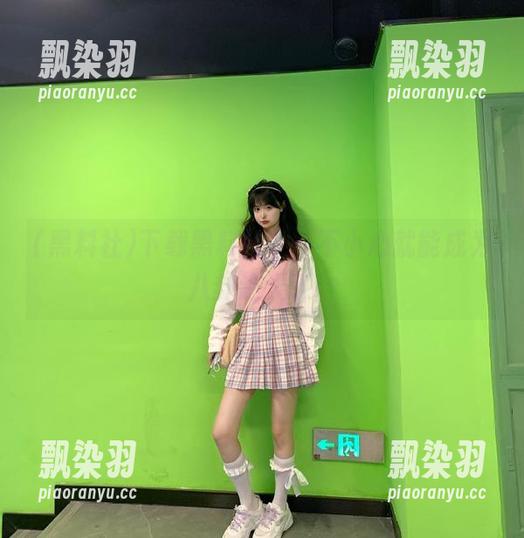 黑料社 下载黑料社,一不小心就能成为八卦达人了!