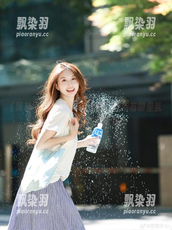 黑料网 黑料网app上线,把所有明星乱入的黑历史在线围观!