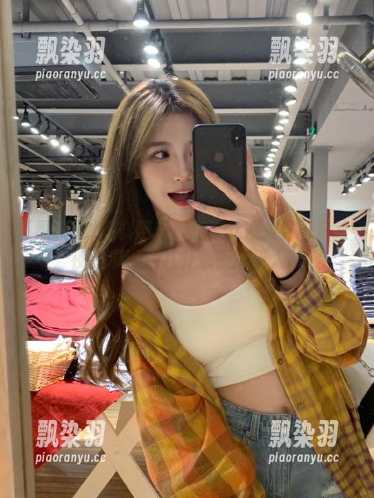 黑料网苹果版：欢迎来到没日没夜的瓜田，八卦愈夜愈撩人！