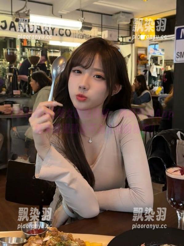 黑料网站 美女圈的隐秘:黑料网站App,快来围观那些不为人知的秘密!